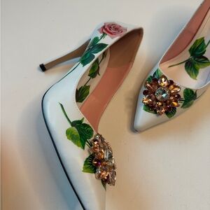 Brand new dolce and Gabbana jeweled floral heels size 10